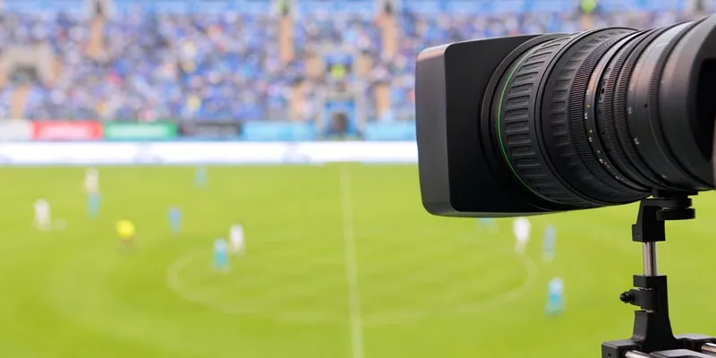 category-800×400-analyst Analyst overviewing a football match